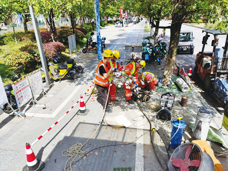  莱州UV-CIPP紫外光固化修复